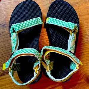 Teva Women's Flatform Universal Sandal, Picnic Slice Yarrow, 8